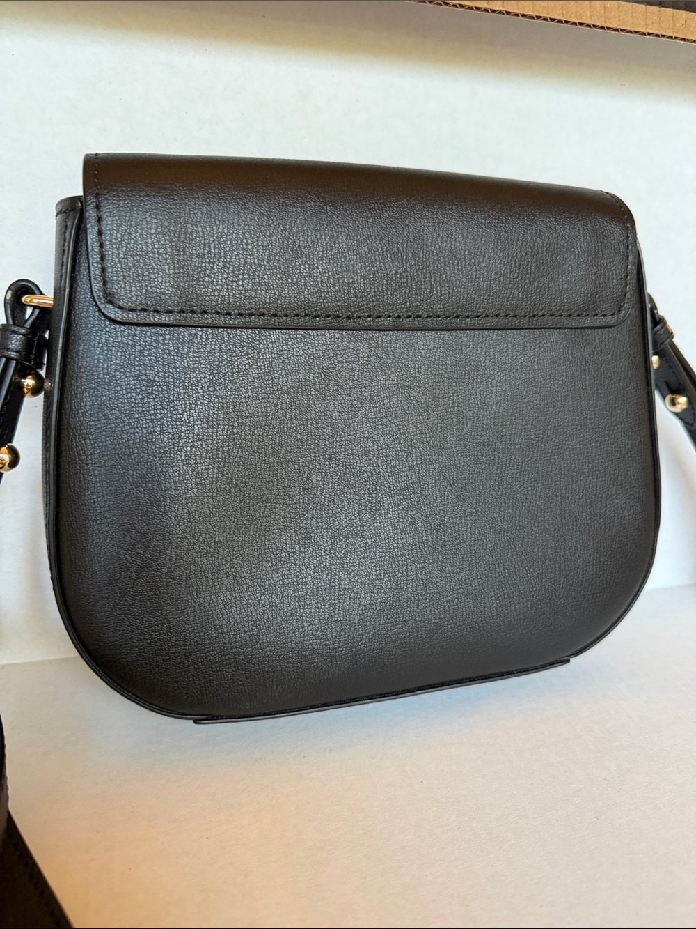 Marc Jacobs Black Leather Crossbody Saddle Bag with Gold Hardware - Picture 5 of 9